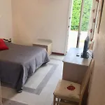 Hotel Hostellerie Saint Benoit 2*
