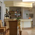 Hostellerie Saint Benoit 2*