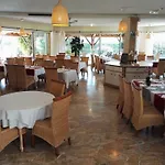 Hostellerie Saint Benoit 2*