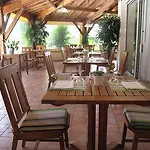 Hostellerie Saint Benoit Hotel 2*