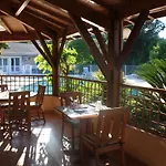 Hostellerie Saint Benoit 2* Aniane