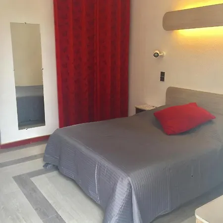 Hostellerie Saint Benoit Hotel 2*