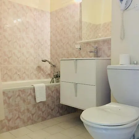 Hotel Hostellerie Saint Benoit 2*