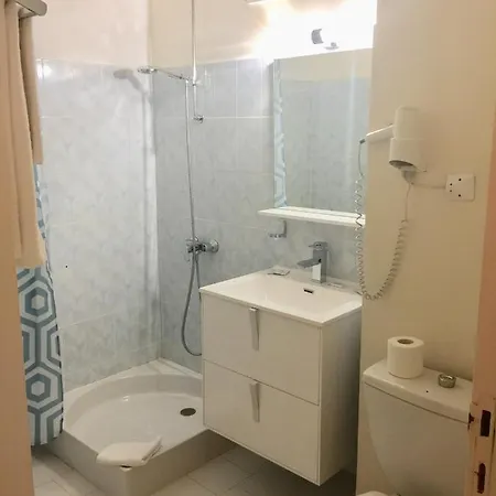 Hotel Hostellerie Saint Benoit 2*