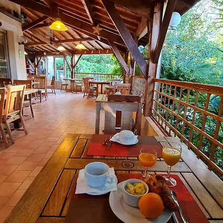 Hostellerie Saint Benoit 2*