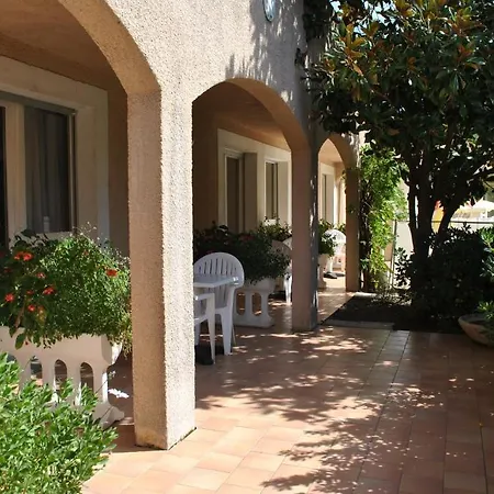 Hotel Hostellerie Saint Benoit 2*