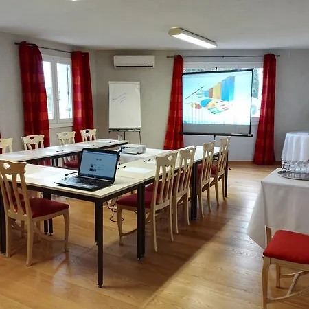 Hostellerie Saint Benoit Hotel Aniane