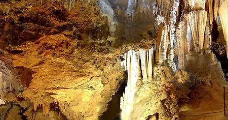 Hostellerie Saint Benoit Hotel Aniane