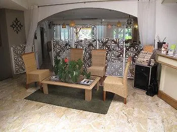 Hostellerie Saint Benoit 2*